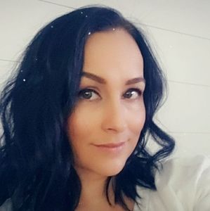 Meet your Posher, Theresa